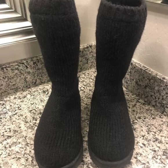 UGG Shoes - New UGG Australia Capra Ribbed Knit boots 9